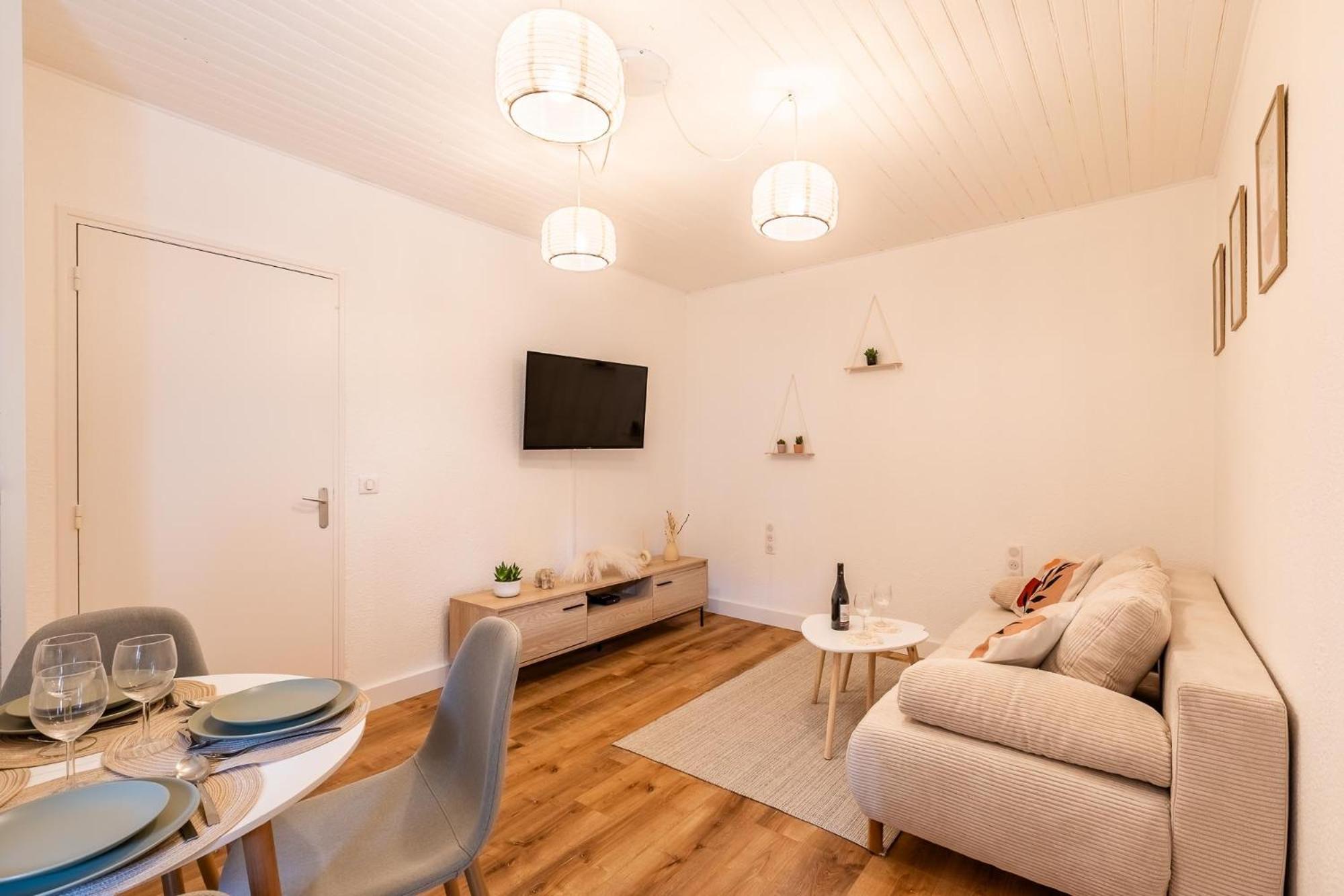 T2 Climatise Proche De Montpellier Avec Parking Public ! Appartement Saint-Georges-dʼOrques Buitenkant foto